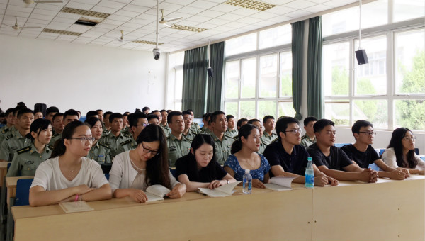蘑菇视频
举办“《共产党宣言》及其时代意义”主题学术讲座